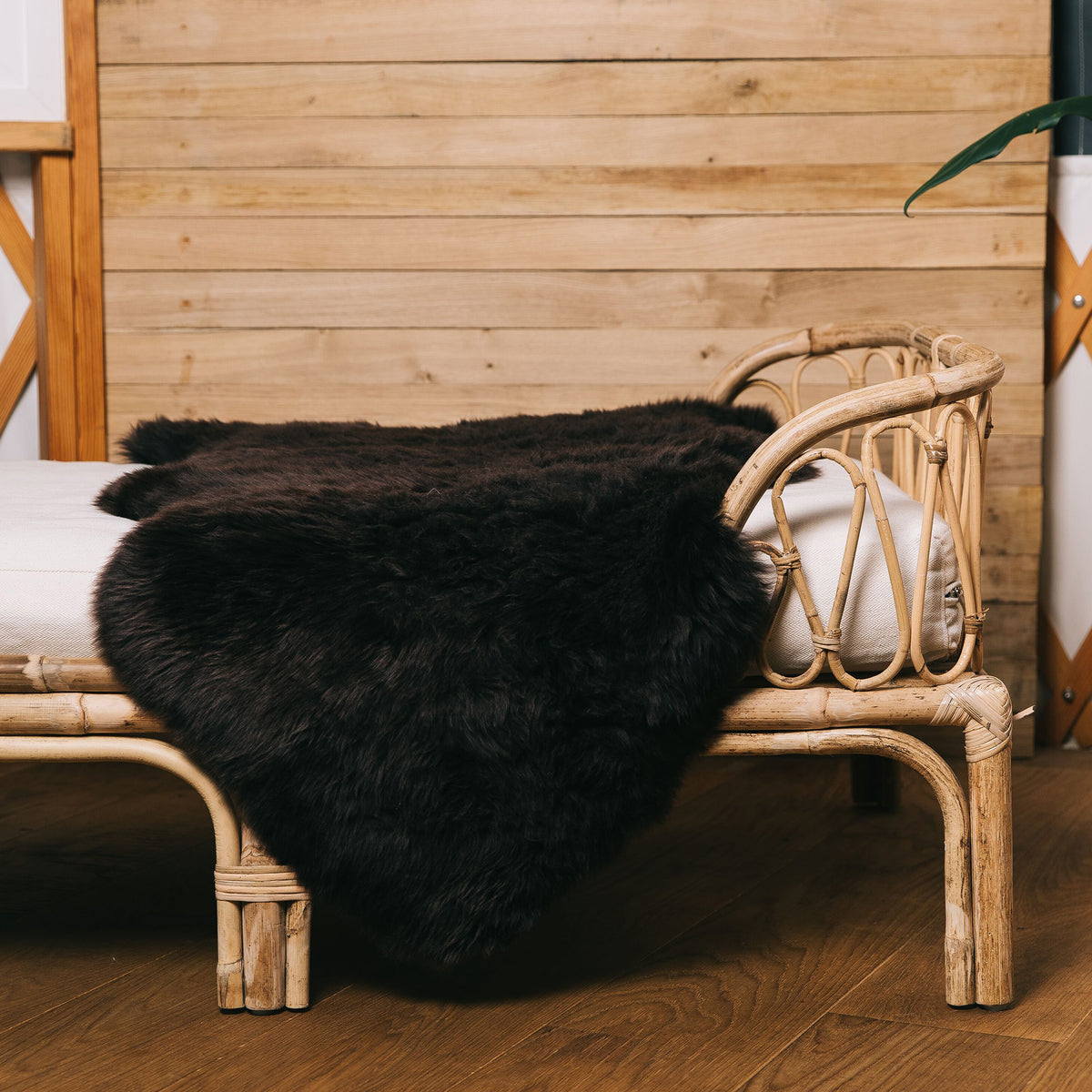 Nordic Longwool Sheepskin · Single - Chocolate