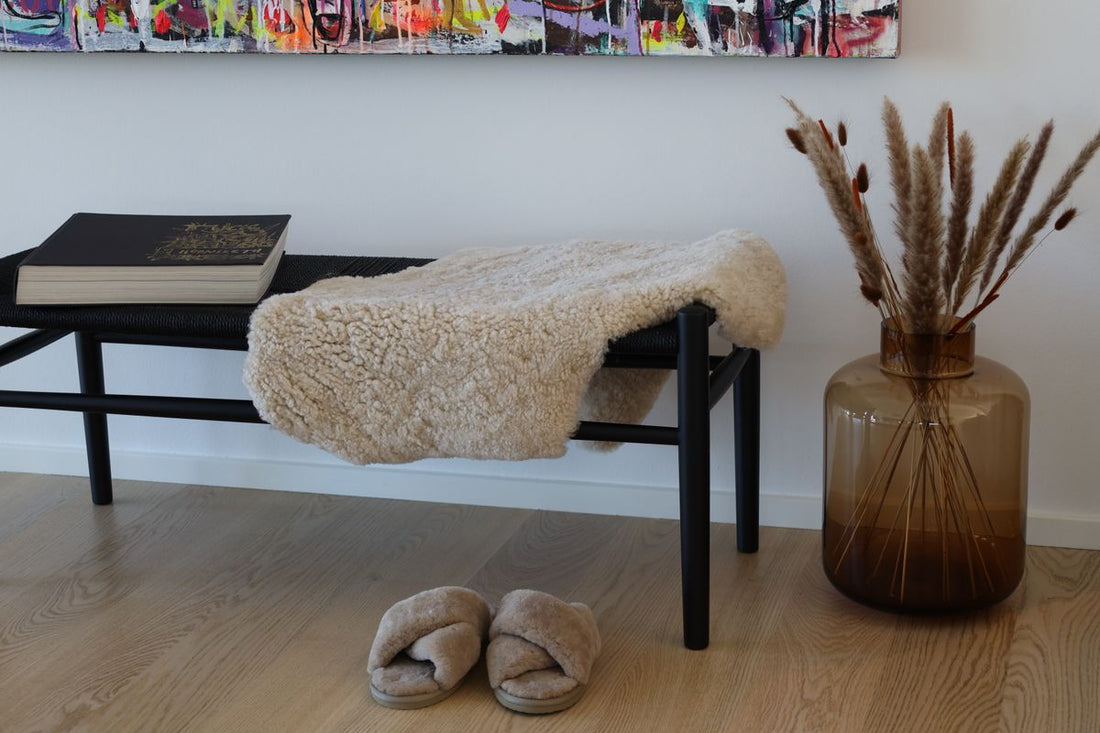 Merino Sheepskin Short Wool approx. 35 in - Ivory