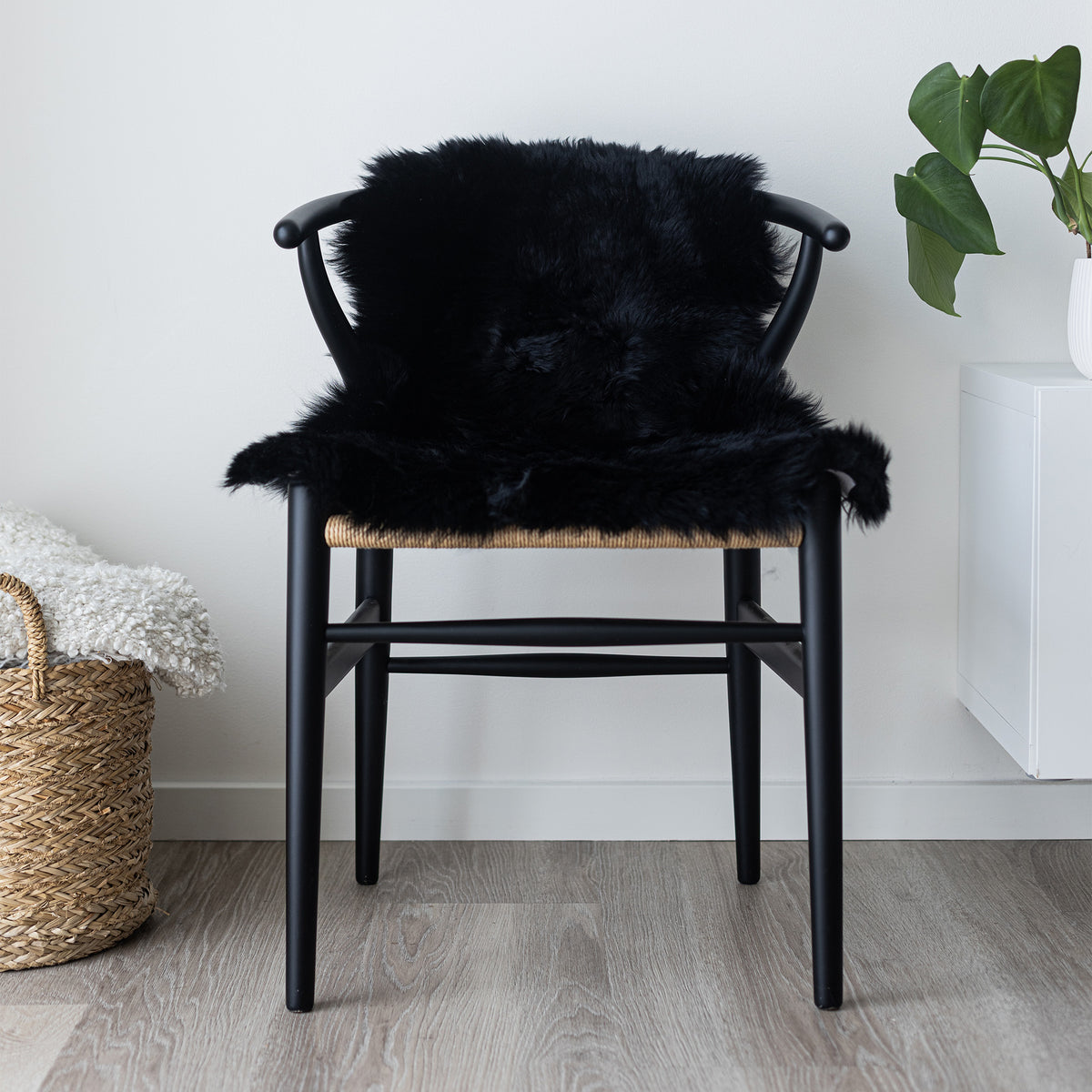 Nordic Longwool Sheepskin · Single - Black