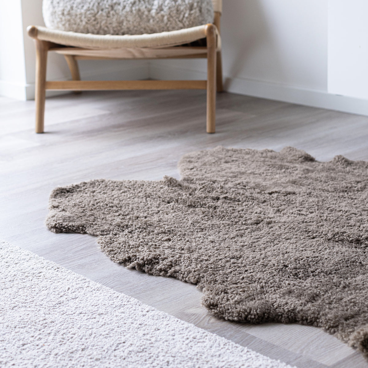 Nordic Curly Sheepskin · Quad - Taupe