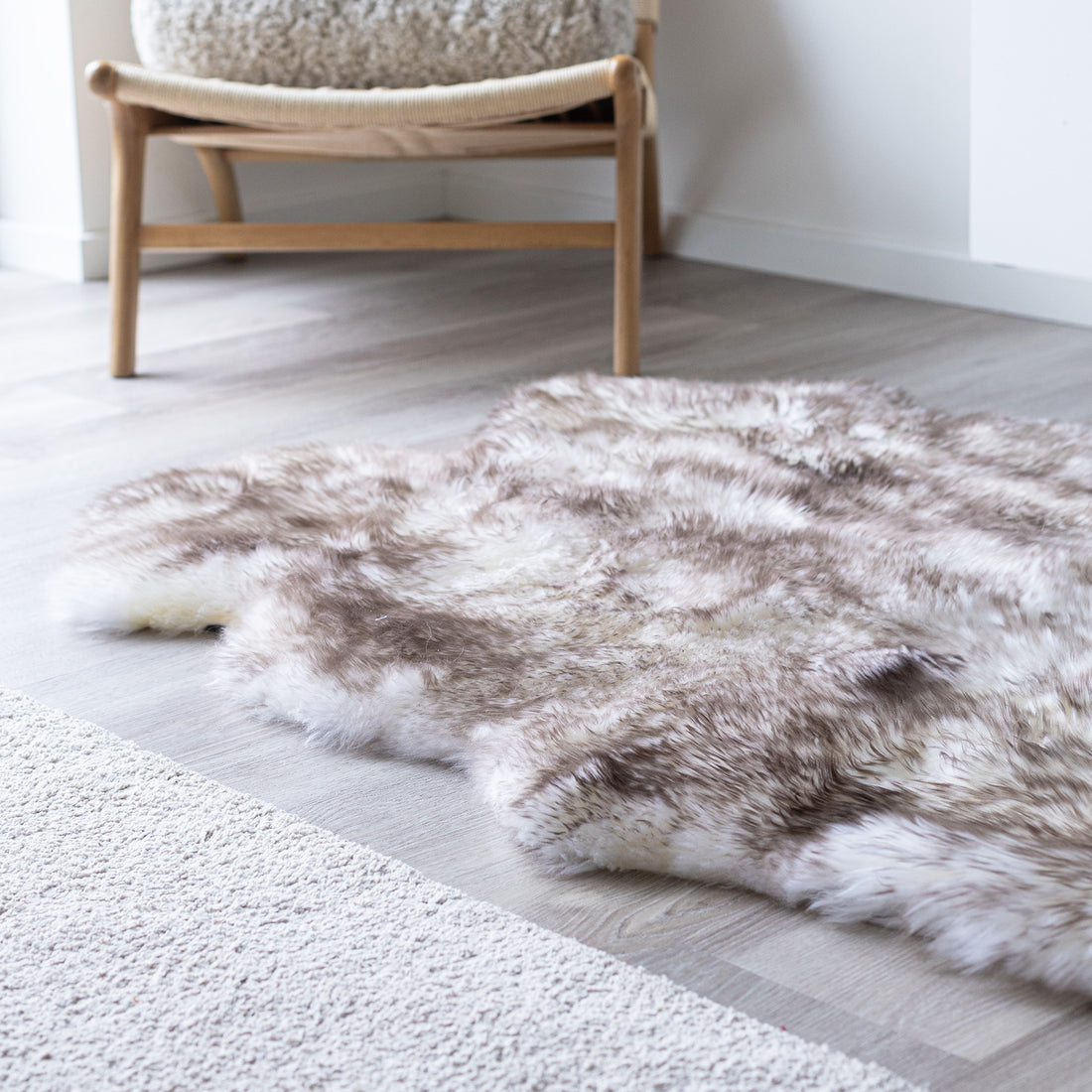 Merino Sheepskin Rug Long Wool 67x43 in - Wolf Tip